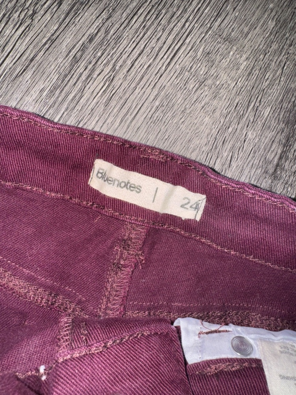 Maroon Shorts- Bluenotes - Picture 3 of 3